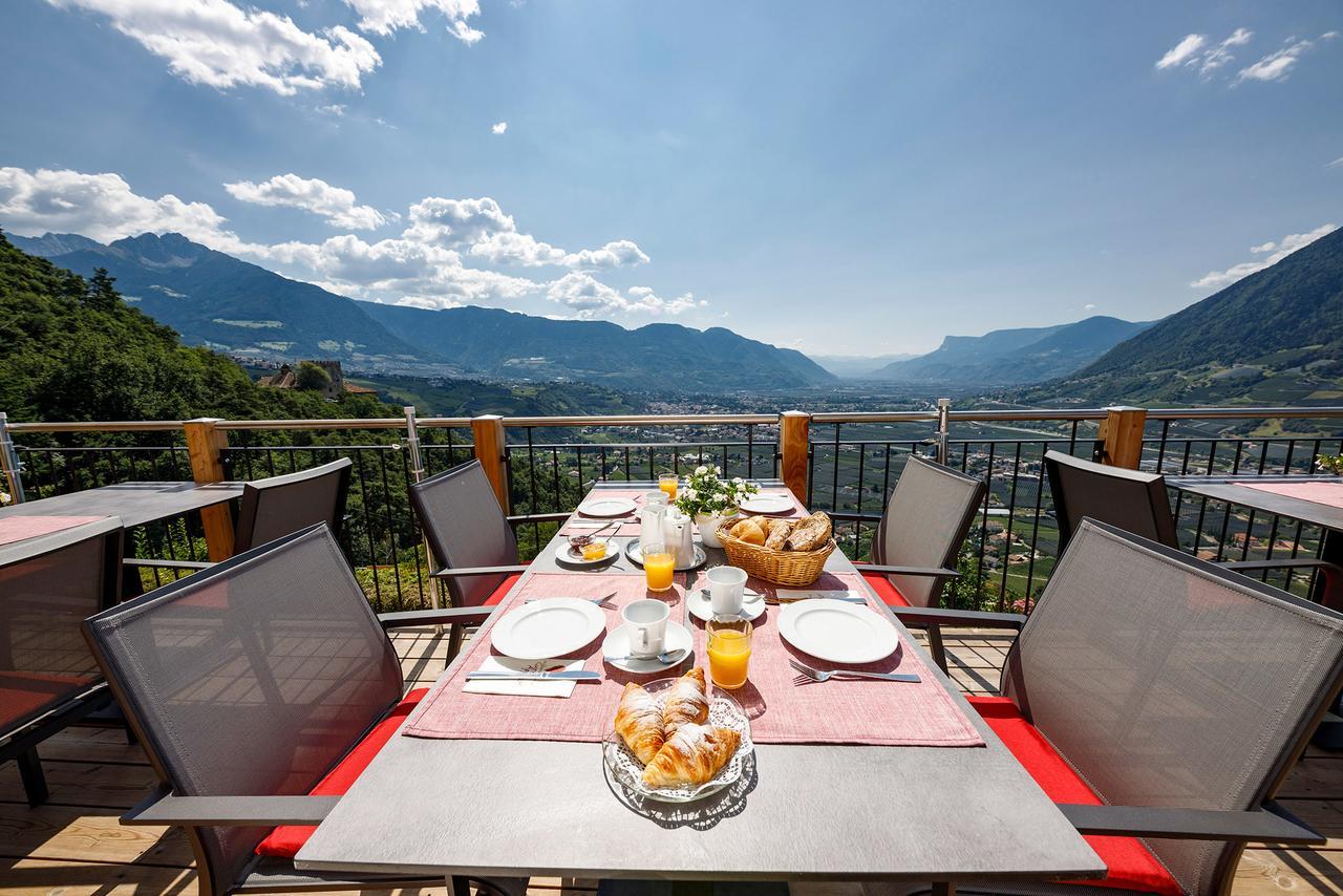 Garni Oberanger Hotel Tirolo Exterior photo